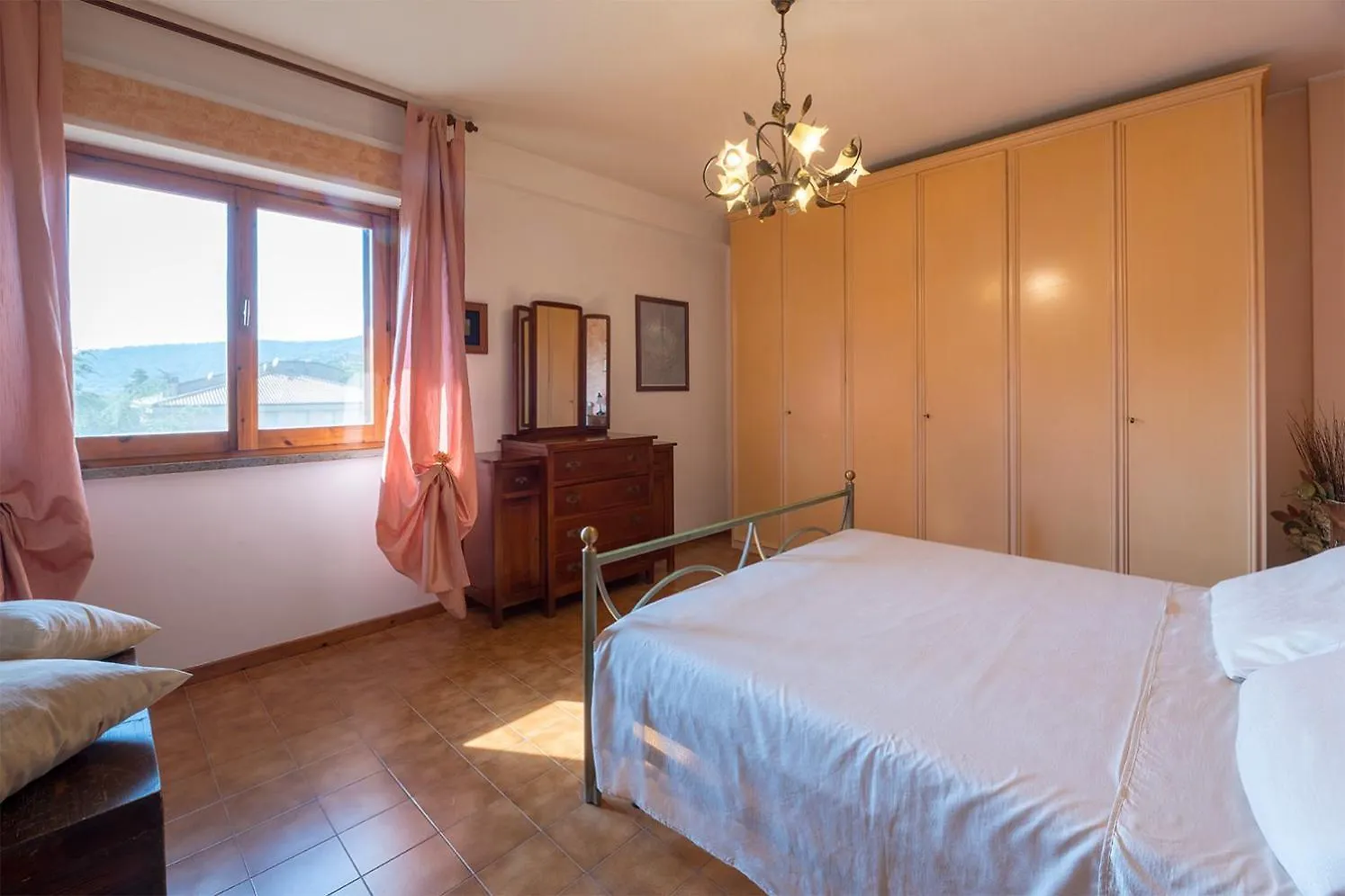 Shell Apartment - Spazioso Attico Con Wifi Gratuito E Posto Auto Perugia