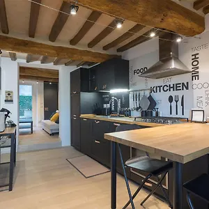  Appartamento Mari Modern Flat - Con Posto Auto E Vicino Metro - Italywego
